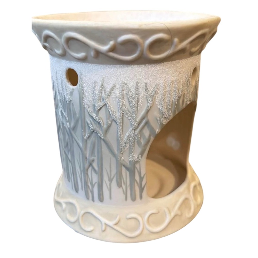 Yankee Candle Snowy Winter Forest Ceramic Tealight Wax Tart Warmer